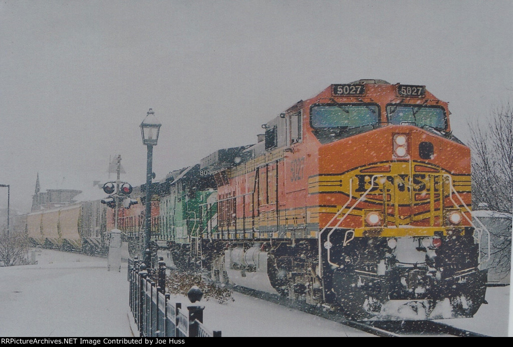 BNSF 5027 East